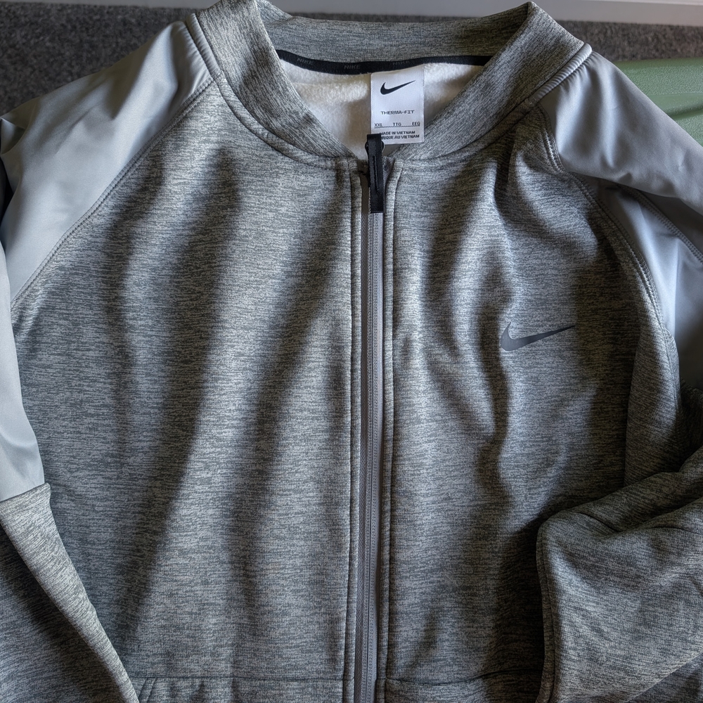 Nike Men's Gray Full-Zip Jacket